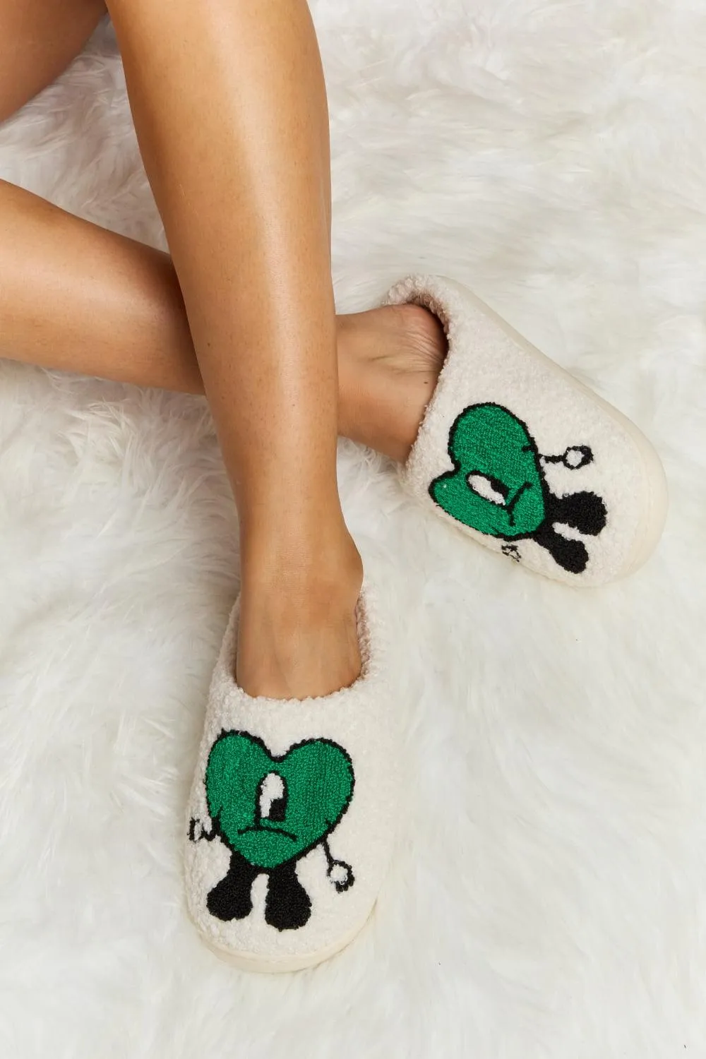 Love Heart Print Plush Slippers