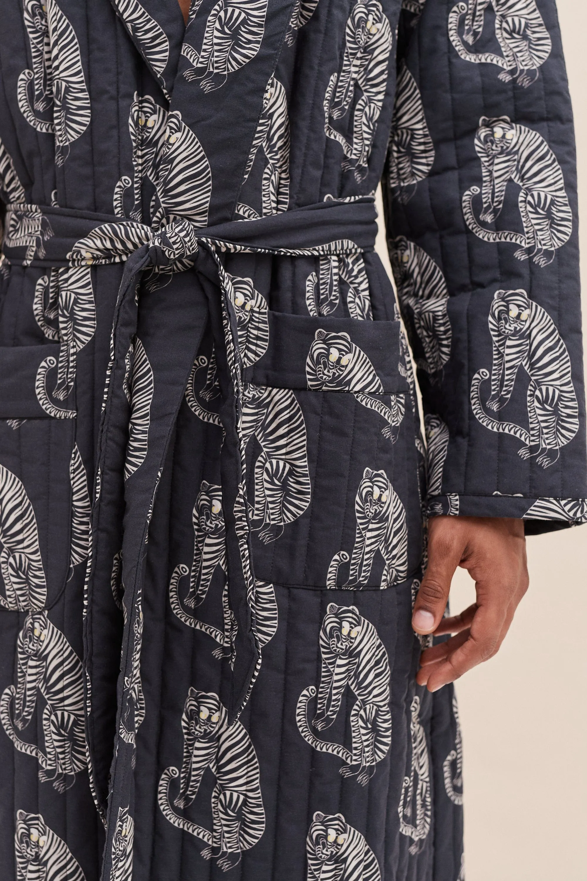 Men’s Quilted Robe Sansindo Tiger Print Black/Cream