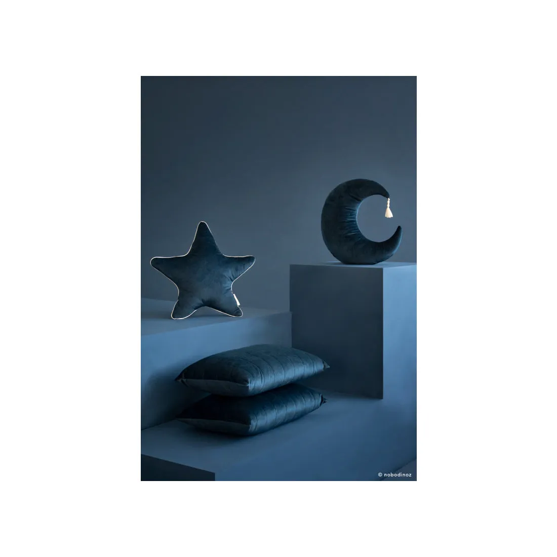 nobodinoz Akamba Velvet Cushion Night Blue