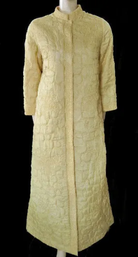 *VINTAGE LATE '60s NEIMAN MARCUS INTRICATE QUILTED RAYON & SILK ROBE MADE HONG KONG IN TWIST OF LEMON